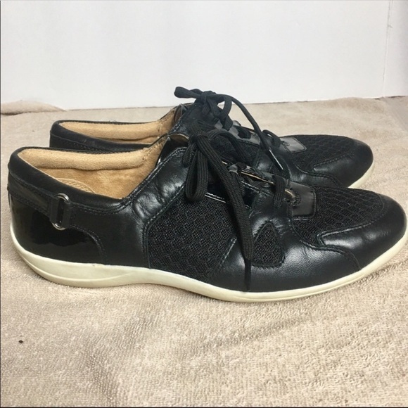 Gorgeous Naturalizer sneakers - Picture 2 of 7